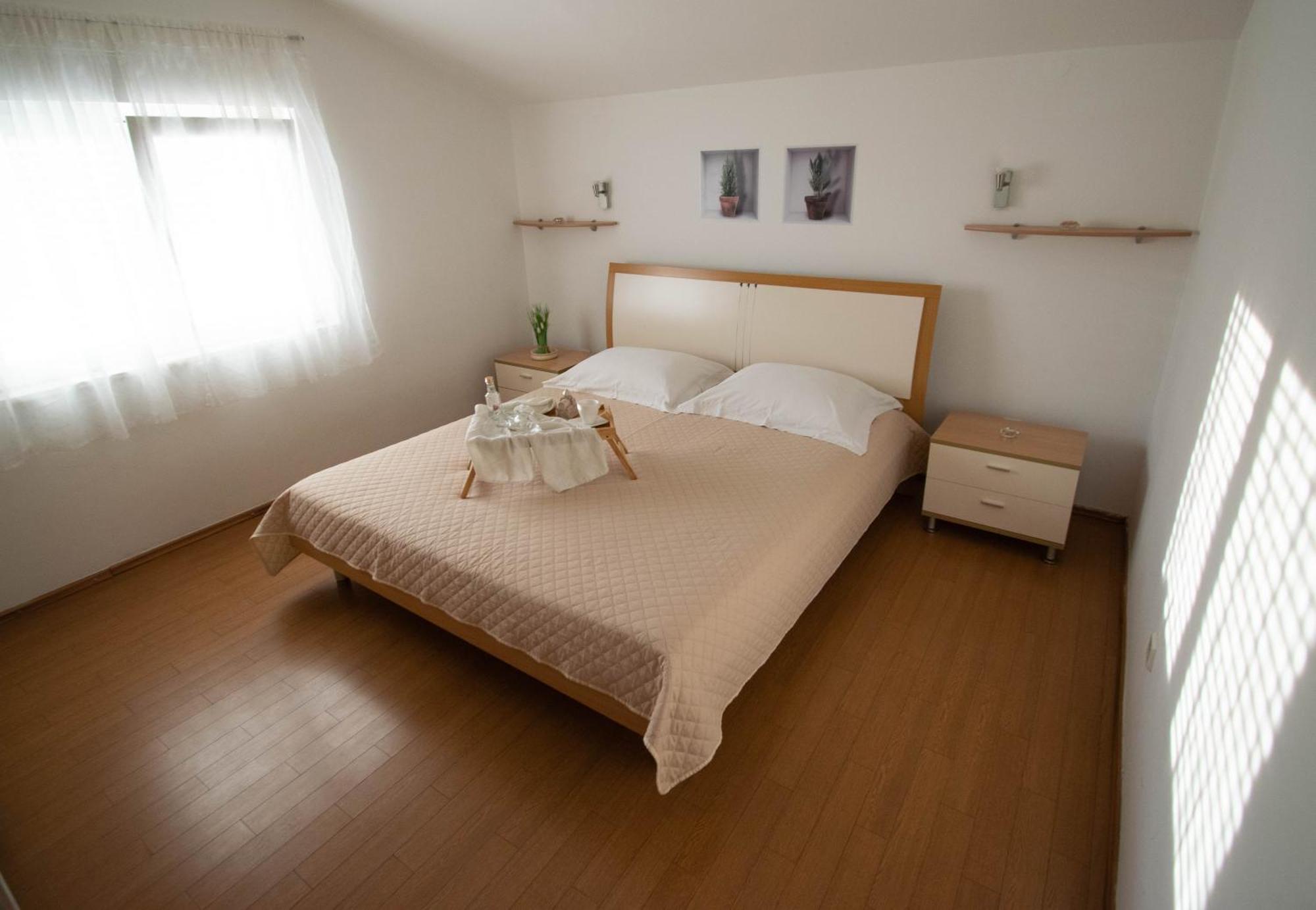 Apartments Anita Frane 沃迪切 外观 照片